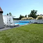 Wakacyjny Z Podgrzewanym Basenem I Jacuzzi Pod Gwiazdami, Studnica, Ińsko, Therapeutica *