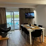 Wakacyjny Z Podgrzewanym Basenem I Jacuzzi Pod Gwiazdami, Studnica, Ińsko, Therapeutica Dom wakacyjny *