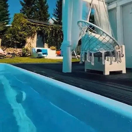 Wakacyjny Z Podgrzewanym Basenem I Jacuzzi Pod Gwiazdami, Studnica, Insko, 