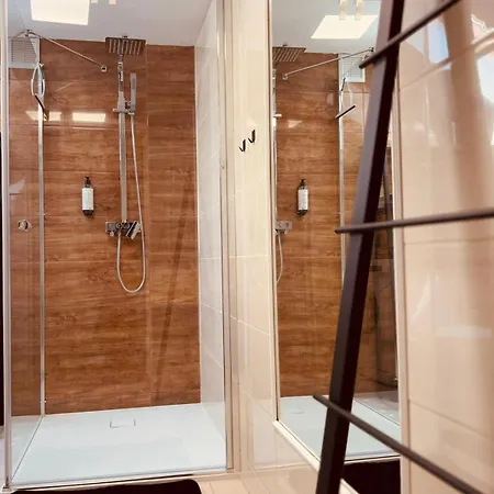 度假居 Wakacyjny Z Podgrzewanym Basenem I Jacuzzi Pod Gwiazdami, Studnica, Insko, 