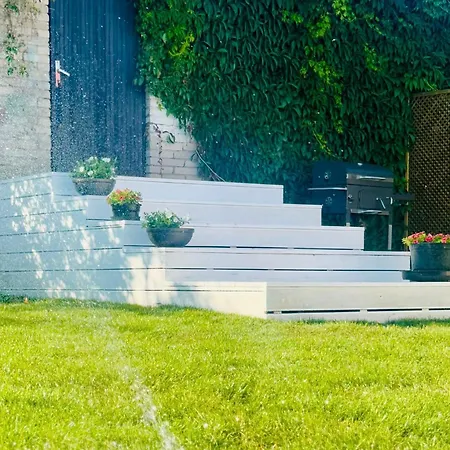 Wakacyjny Z Podgrzewanym Basenem I Jacuzzi Pod Gwiazdami, Studnica, Insko, 