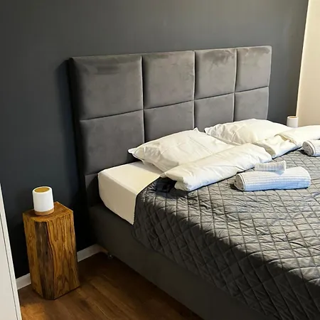 Wakacyjny Z Podgrzewanym Basenem I Jacuzzi Pod Gwiazdami, Studnica, Insko, 