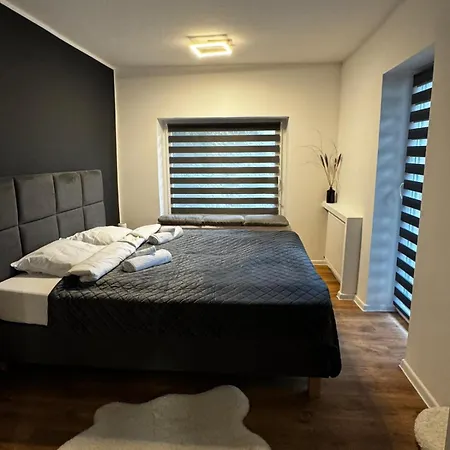 度假居 Wakacyjny Z Podgrzewanym Basenem I Jacuzzi Pod Gwiazdami, Studnica, Insko, 