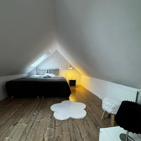度假居 Wakacyjny Z Podgrzewanym Basenem I Jacuzzi Pod Gwiazdami, Studnica, Insko, 