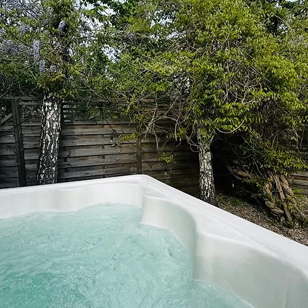 Wakacyjny Z Podgrzewanym Basenem I Jacuzzi Pod Gwiazdami, Studnica, Insko, 